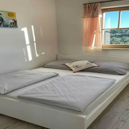 Kameja - One Bedroom With Balcony And Nature Reserve View Zeleni * Округ-Доньи