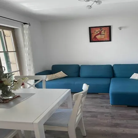 Kameja - One Bedroom With Balcony And Nature Reserve View Zeleni